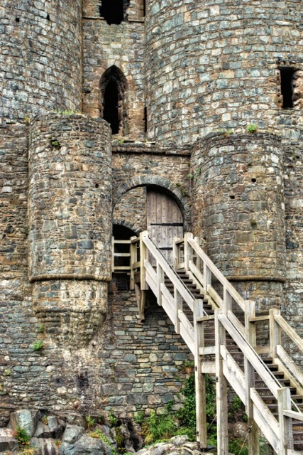 Harlech Castle Gateway1.jpg