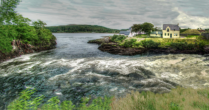 Poolewe Loch Panorama 2 .jpg