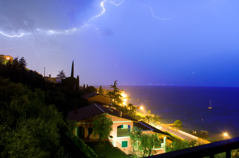 Storm over lake Garda.jpg