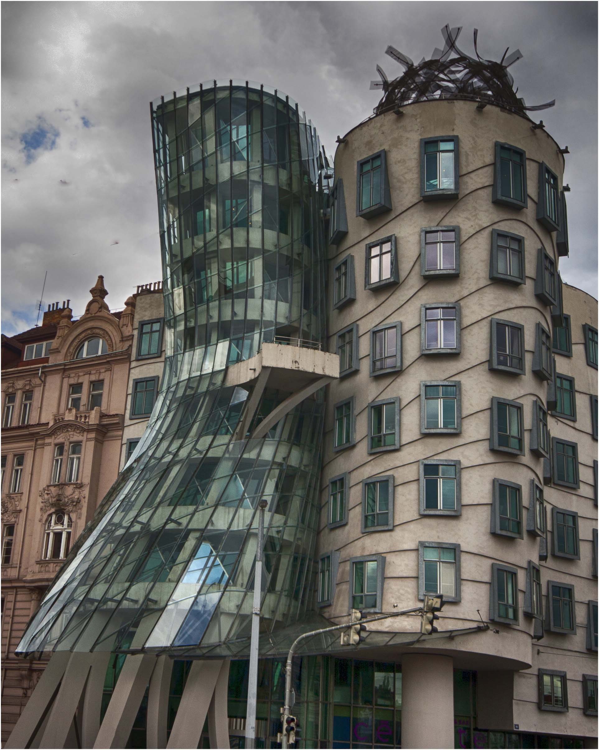 The Fred and Ginger Building, Prague.jpg